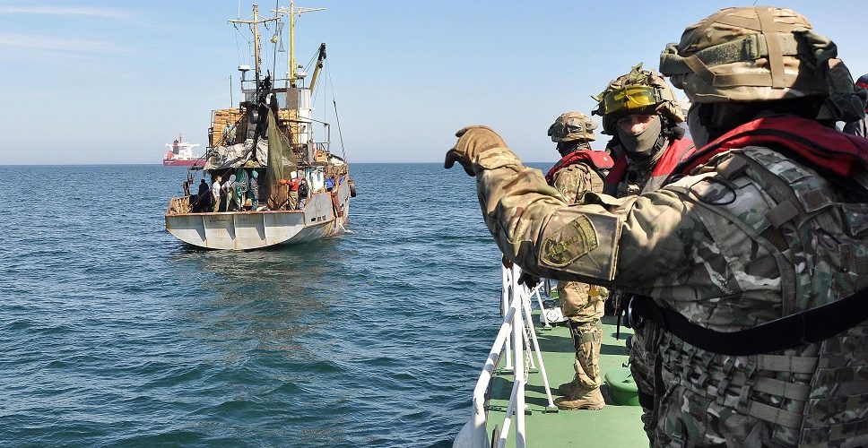 Морська охорона зупинила 3 рибальскі шхуни, що переходили з Туреччини до України