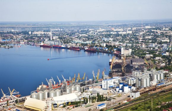 З початку року в акваторії Миколаївського порту перевалено більше 23 млн тонн вантажу