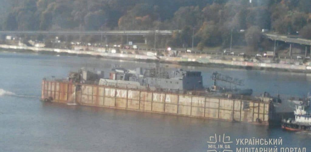 До Одеси транспортують майбутній розвідник ВМС