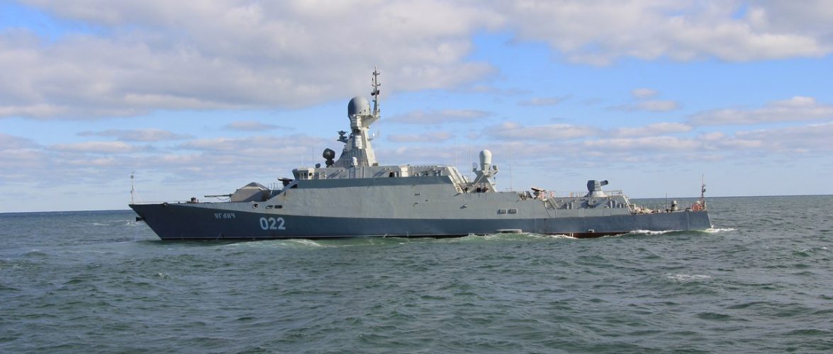 Російські ракетні кораблі “Углич” та “Великий Устюг” Каспійської флотилії зайшли в Азовське море