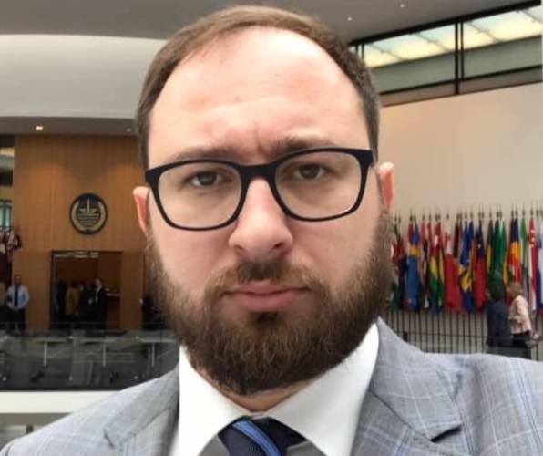 В РФ призупинено “слідство” щодо військовополонених моряків – адвокат Полозов