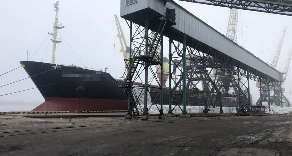 У Херсонському порту СБУ викрила експортера на багатомільйонному ухиленні від сплати податків