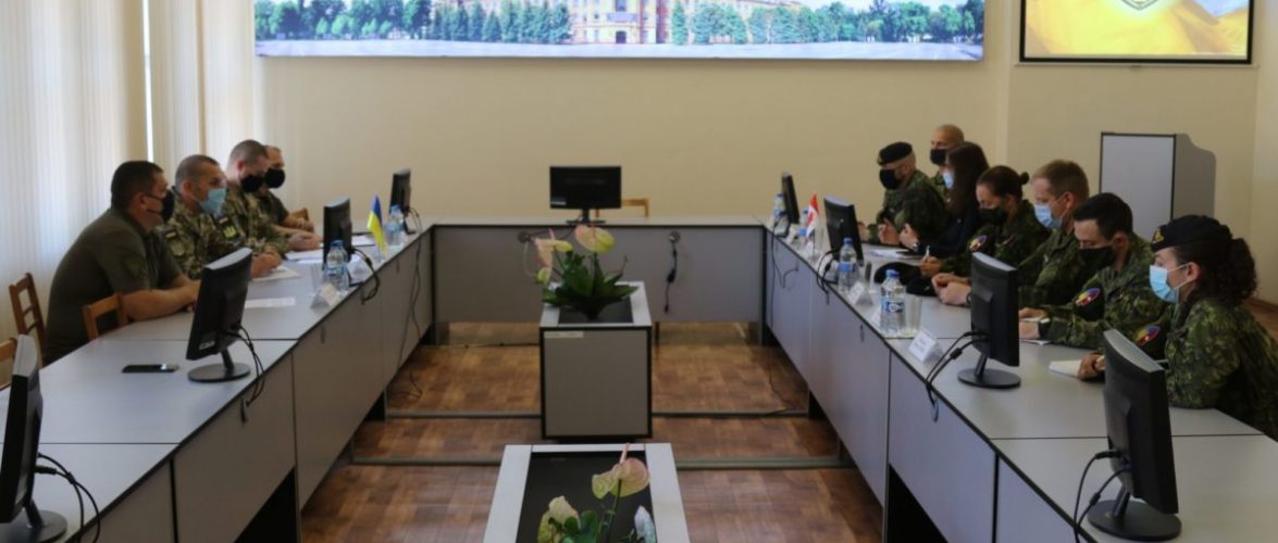 Канадські інструктори продовжать підготовку українських курсантів у межах проєкту UNIFIER