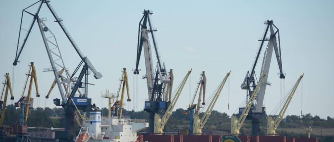 Керівників порту «Южний» викрили на зловживаннях у 47,5 млн грн