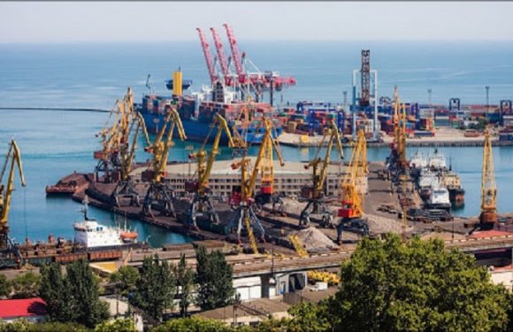 За оперативними даними у січні-листопаді 2020 року морські порти України обробили 145,69 млн т вантажів