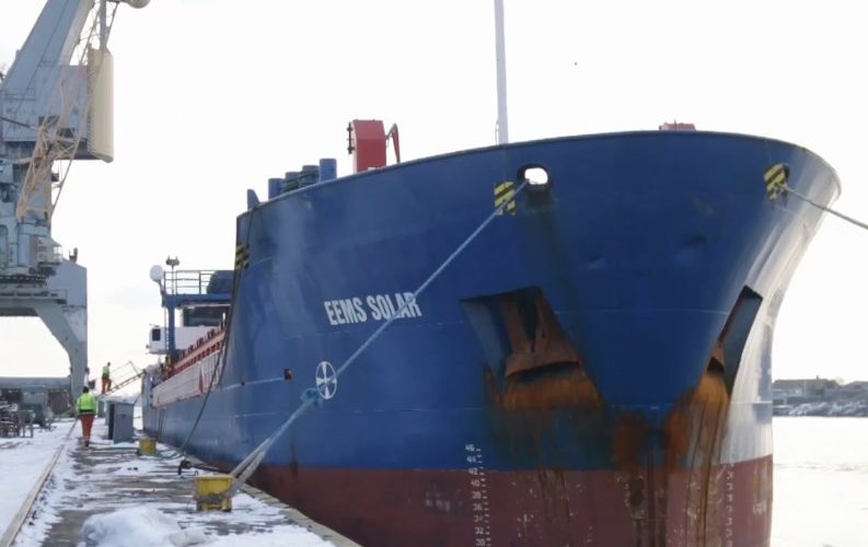 На Херсонську верф зайшли на модернізацію перші 2 з 6 костерів нідерландської компанії EemsWerken B.V.