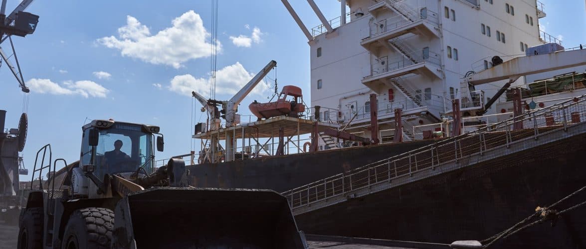 Морський порт “Южний” обробив 38 суден за два місяця 2021 року