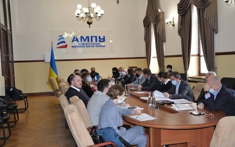 “Ми однозначно очікуємо зниження рівня ставок портових зборів, але відповідь на це може дати саме Методика”, – Олександр Голодницький.