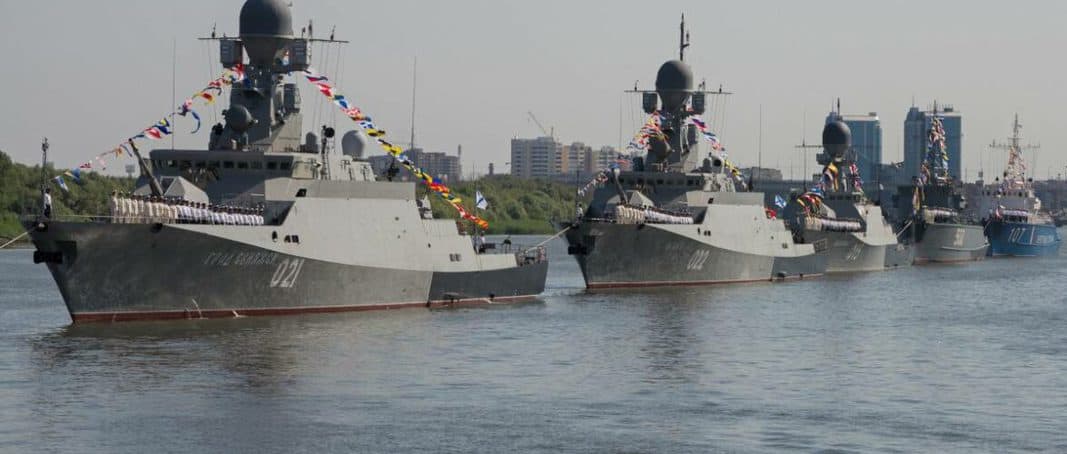 РФ перекидає кораблі Каспійської флотилії до Чорного моря в рамках навчань