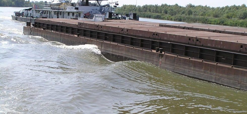 “Українське Дунайське Пароплавство” повернуло 12 втрачених барж на річці Дніпро