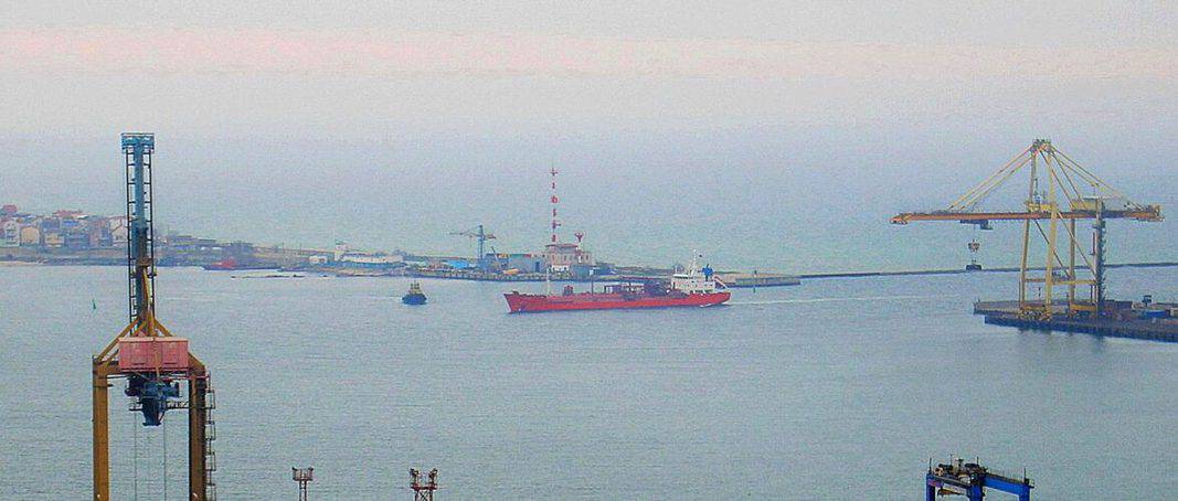 В морському порту Чорноморськ поновили перевантаження зрідженого газу