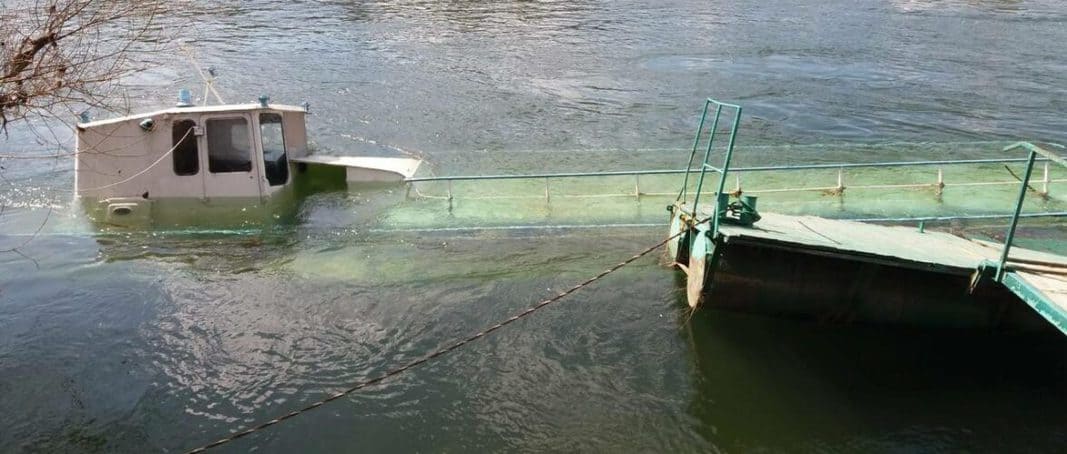 Аварійний теплоход “Подол” затонув на “Міській пристані” Могилів-Подільського