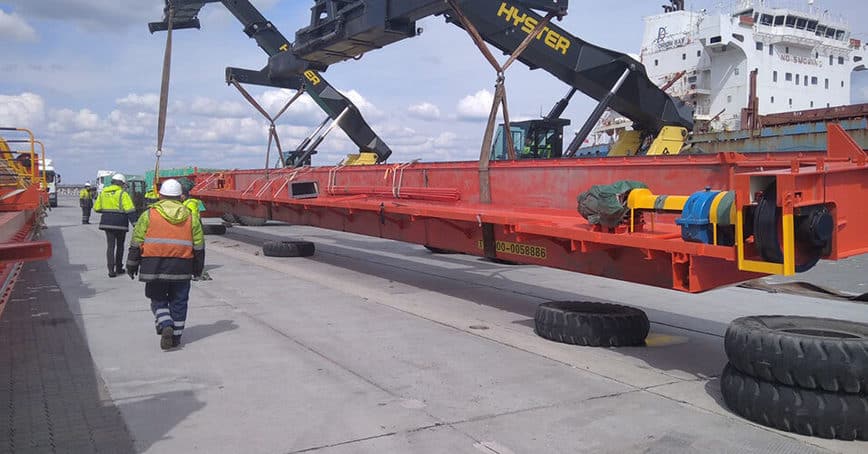 З Карантинного молу Одеського морського порту відправлено черговий великогабаритний вантаж (фоторепортаж)