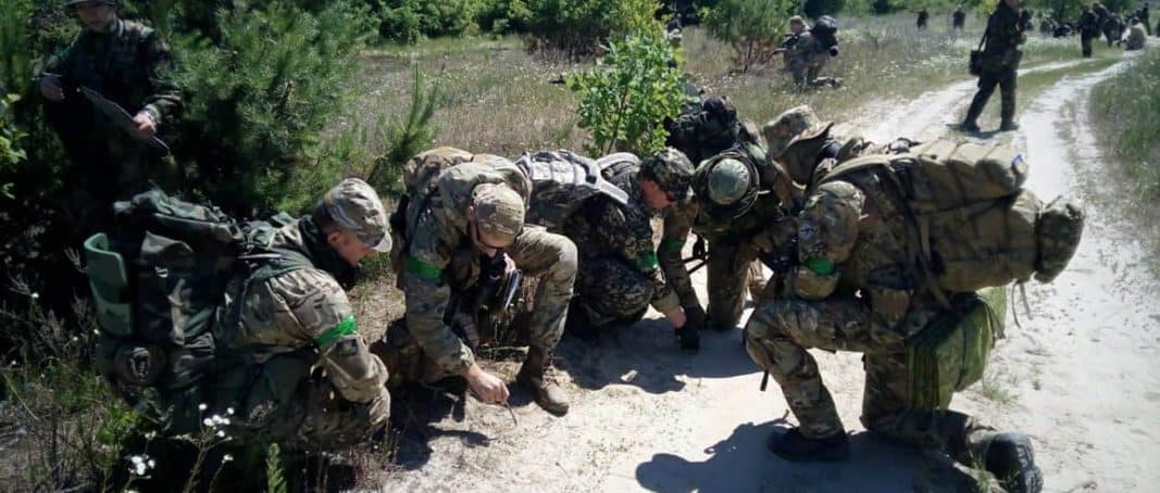 В областях на межі з Кримом проводять збори тероборони