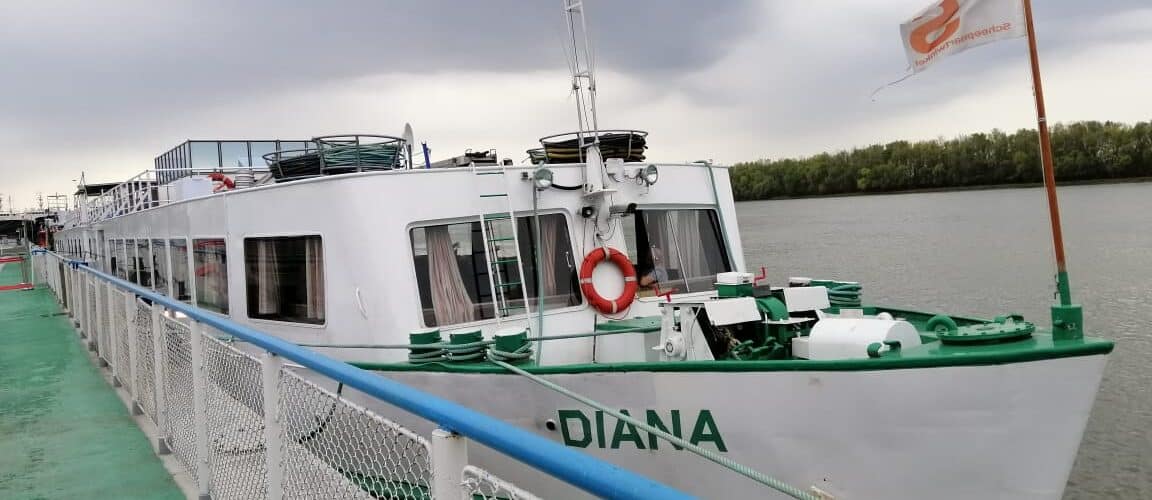 У порту «Ізмаїл» прикордонники оформили перше круїзне судно