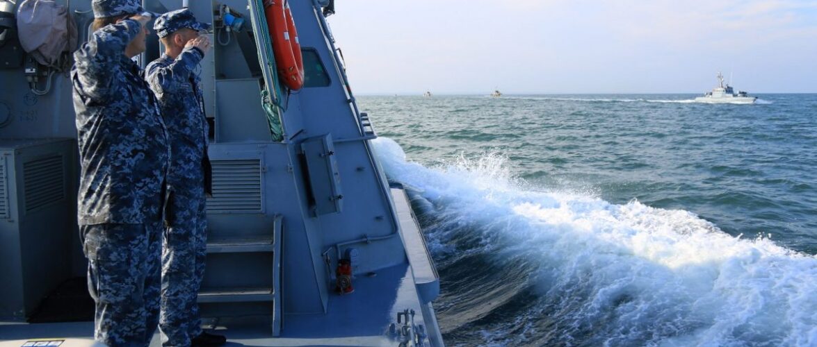 Кораблі РФ влаштували чергову провокацію українським ВМС, які проводили навчання в Азовському морі