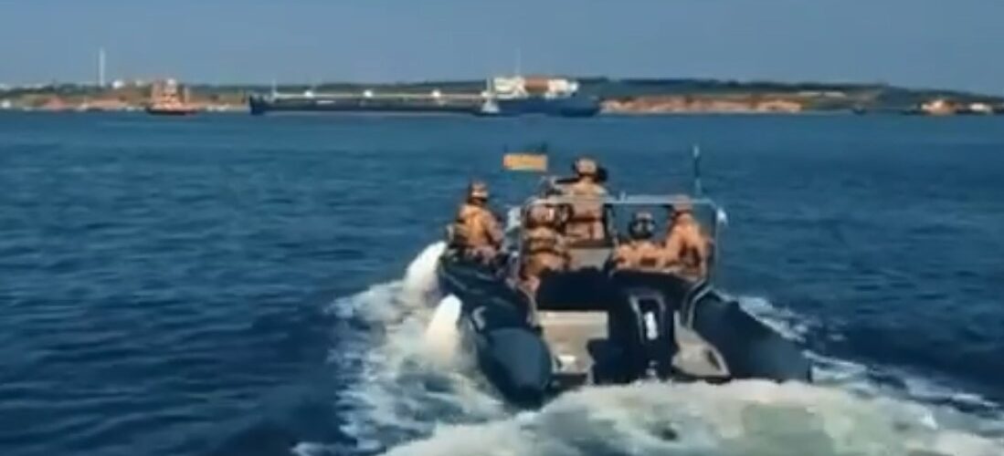 (ВІДЕО) СБУ відпрацювала звільнення захопленого «терористами» судна у Чорному морі