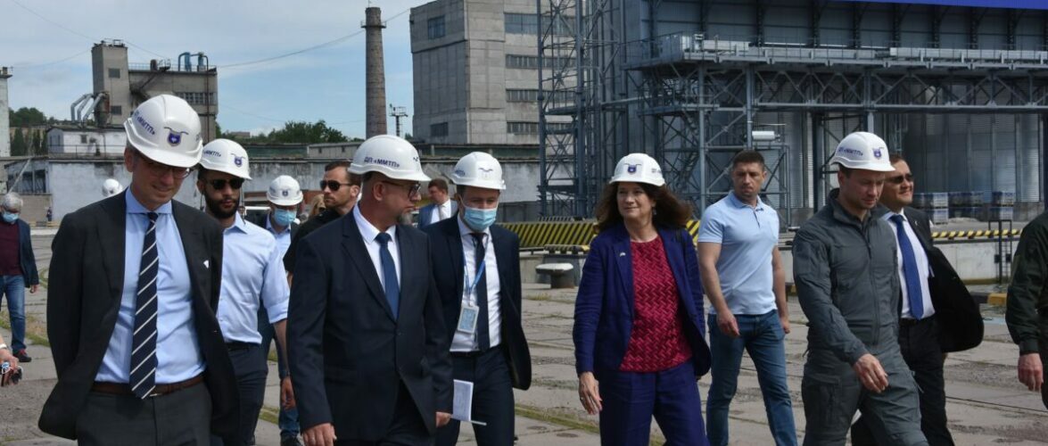 Маріупольський порт відвідала делегація ОБСЄ