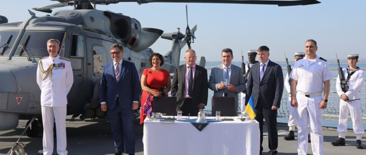 (ВІДЕО) Консорціумом промисловості Великобританії та ВМС ЗСУ підписали Меморандум про реалізацію проєктів морського партнерства