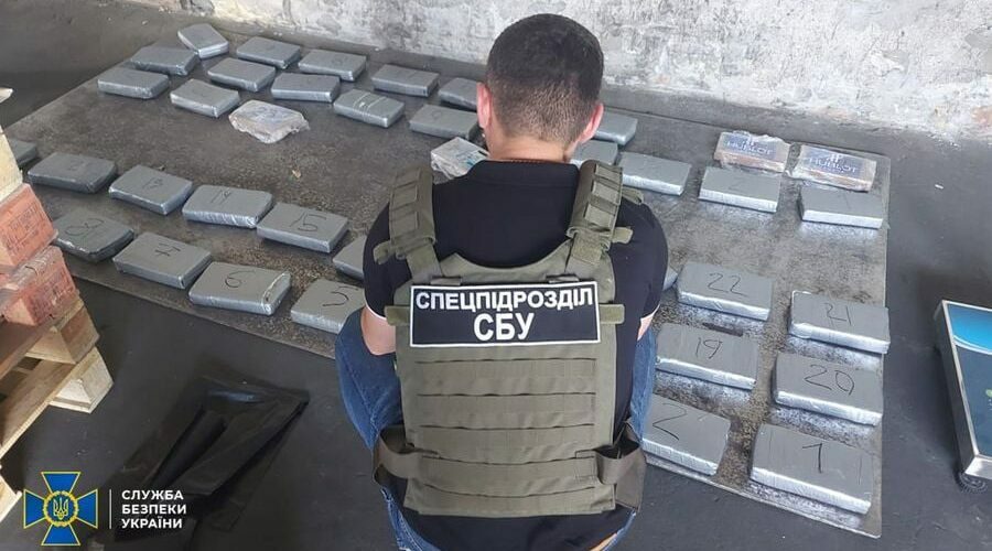 Через порт “Південний” СБУ зупинила контрабанду кокаїну на 10 млн. доларів США