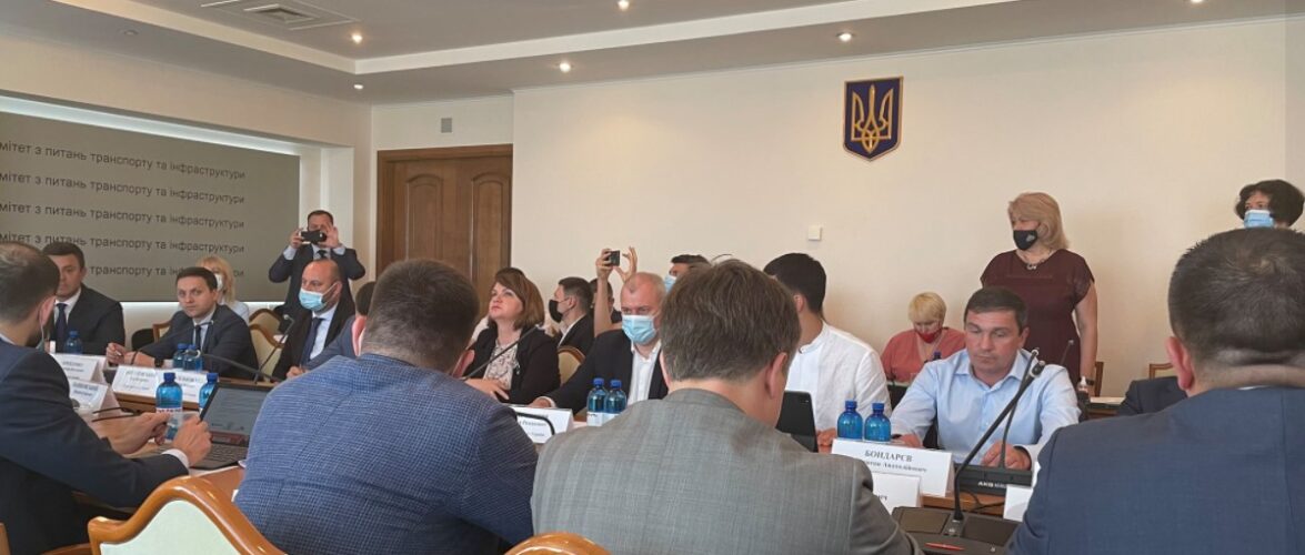 Транспортний комітет прийняв рішення винести на розгляд ВР закон, який скасовує обов’язкову періодичну переатестацію моряків