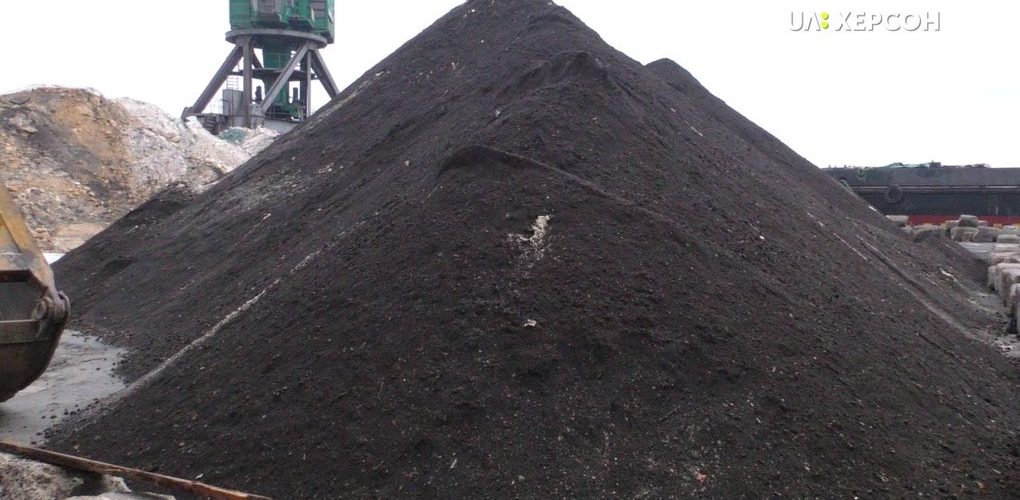 Слідчі завершили досудове розслідування ввезення на територію Херсона відпрацьованого піску з Чорногорії