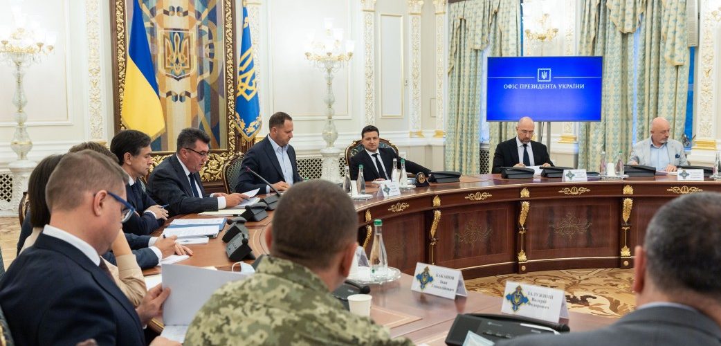 Володимир Зеленський провів засідання РНБО, на якому ухвалено рішення про збільшення оборонного бюджету України на 2022 рік