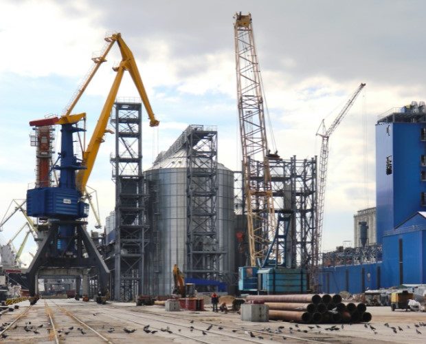 У Маріупольському порту розпочалася реконструкція гідротехнічної частини причалу №3