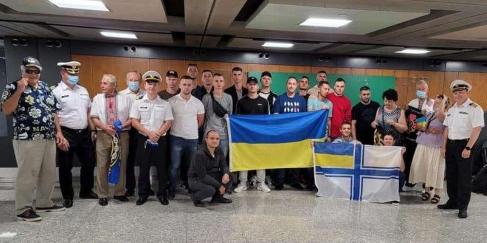 Українські моряки прибули у США для навчання на катерах типу “Island”