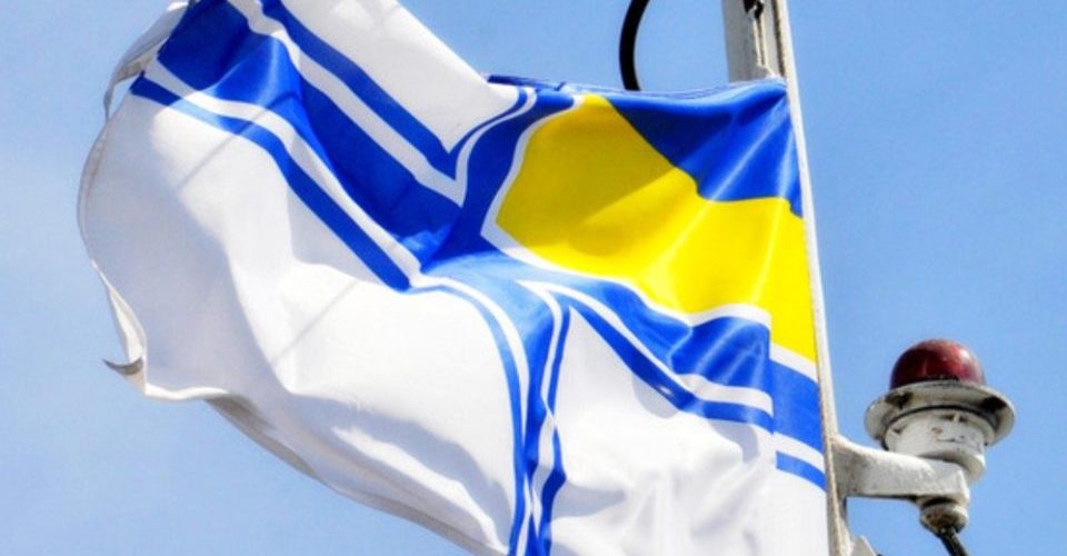 Інцидент з судном ВМС ЗСУ: загрози втрати екіпажу та судна немає, операція з надання допомоги триває