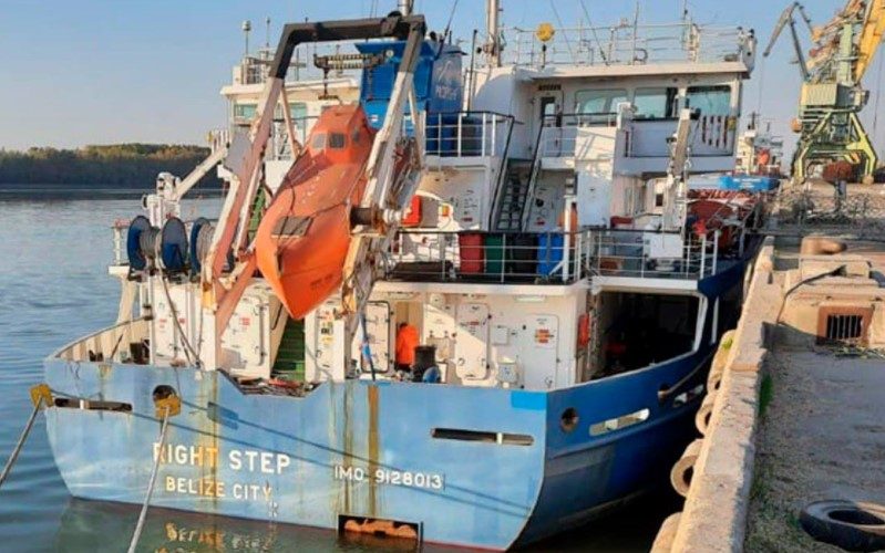 (Оновлюється) В морському порту Рені водолазна команда шукає боцмана з судна “Right Step”