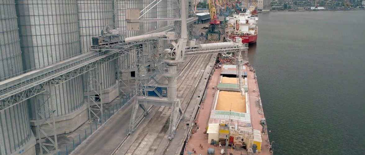 За 10 місяців Миколаївський морський порт обробив 22,7 млн тонн вантажу